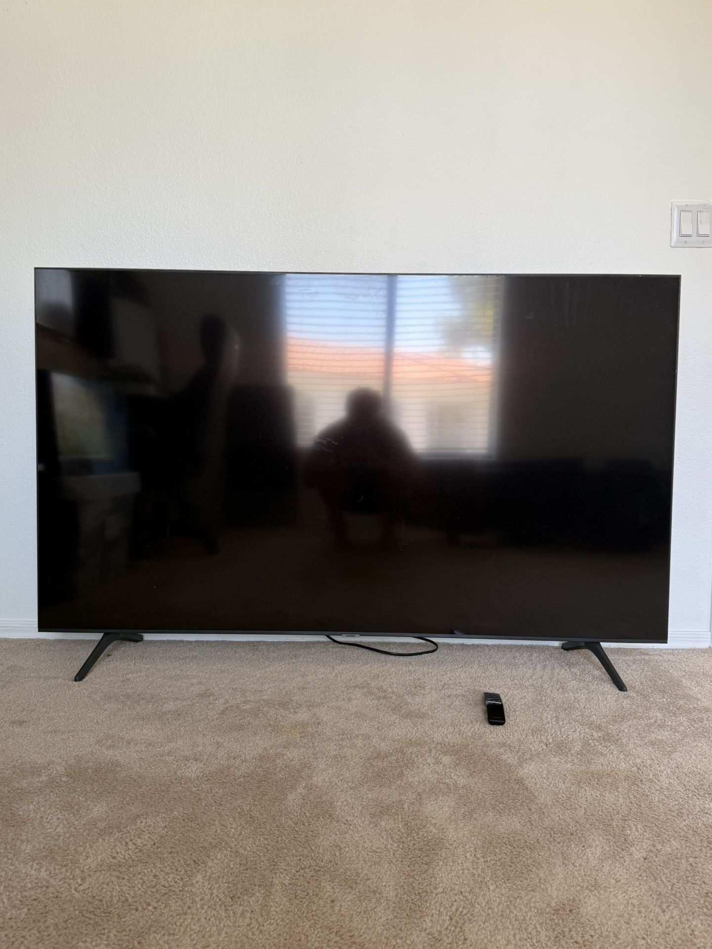 70 IN SAMSUNG SMART TV FOR SALE NEGOTIABLE ON PRICE