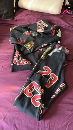 Medium Jordan set very excellent condition
