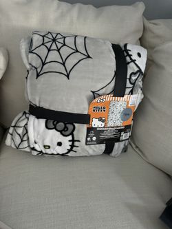 Hello Kitty Halloween Blanket