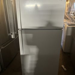 Whirlpool Refrigerator Good Working Condition 