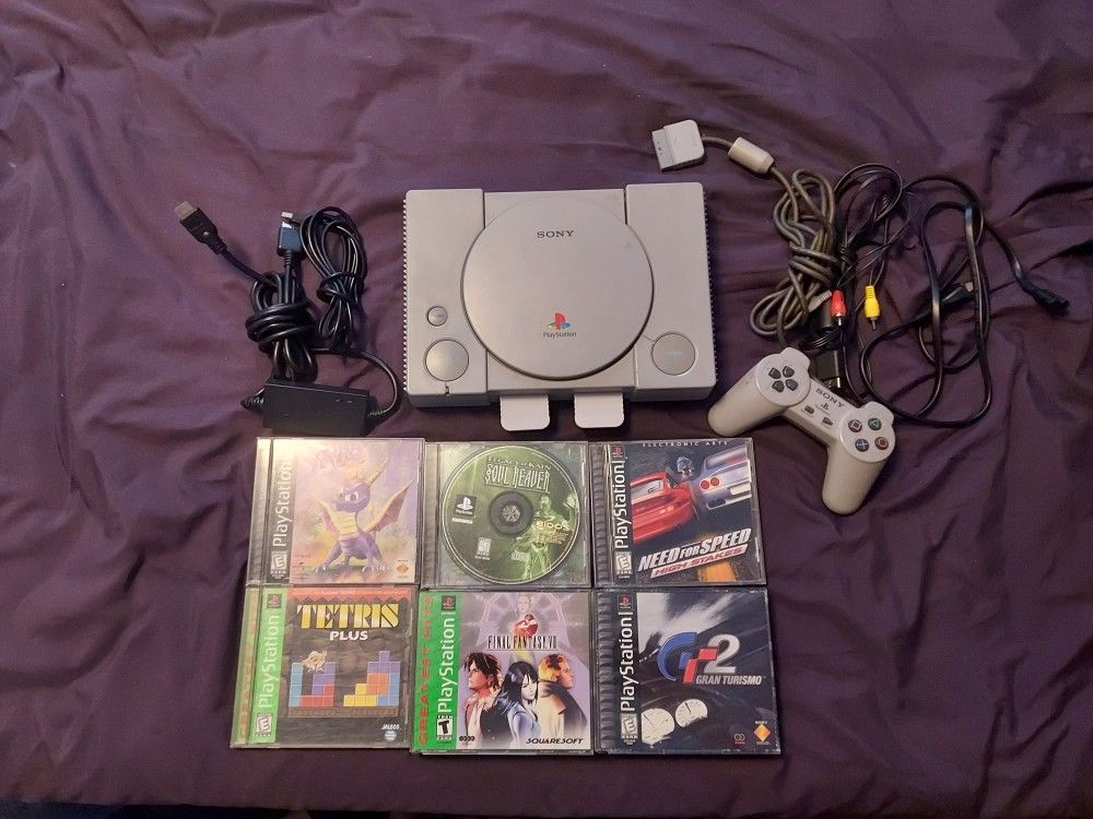 Playstation One W/Games 