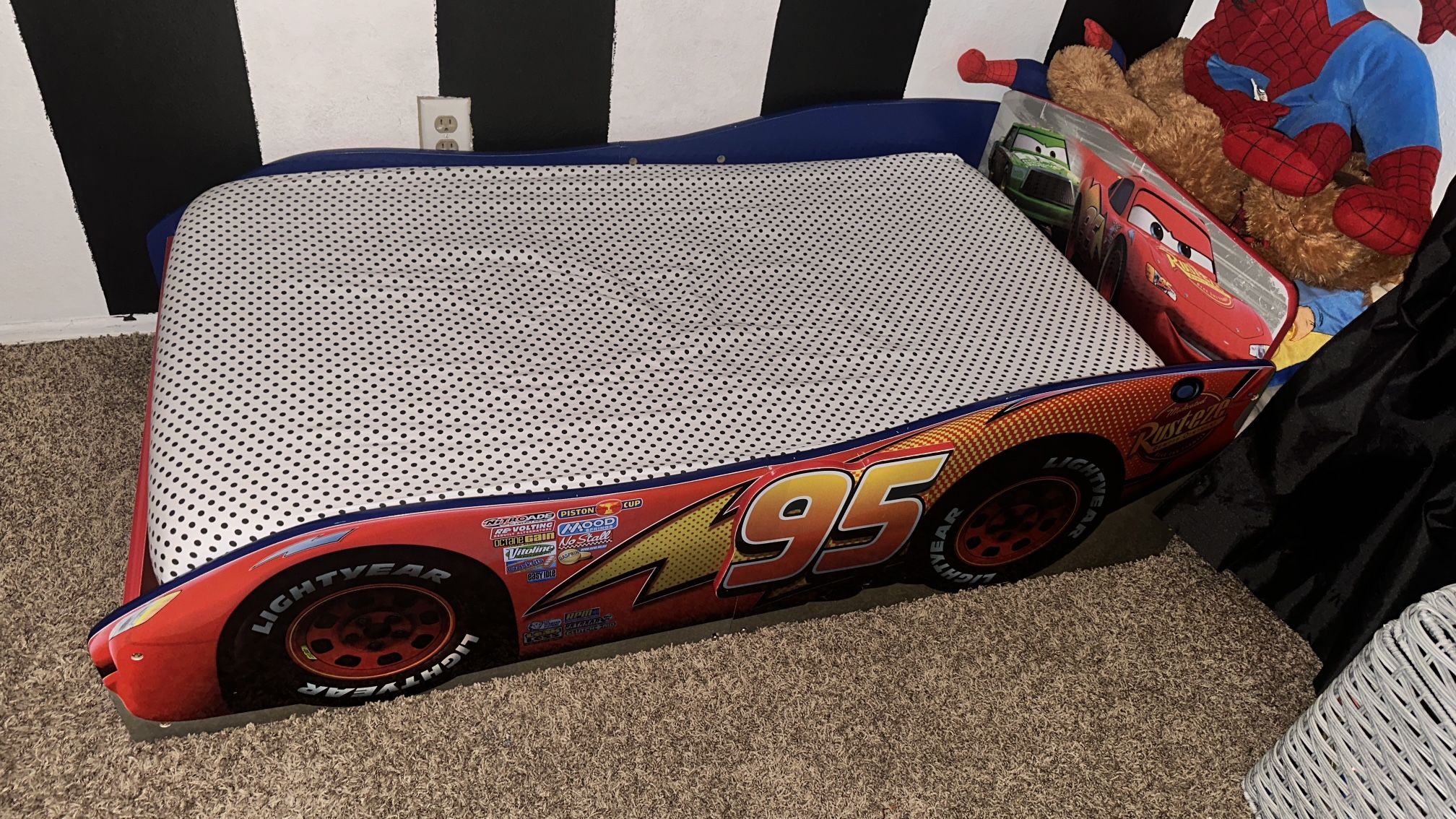 Cars Lightning McQueen Toddler Bed And Toy Storage