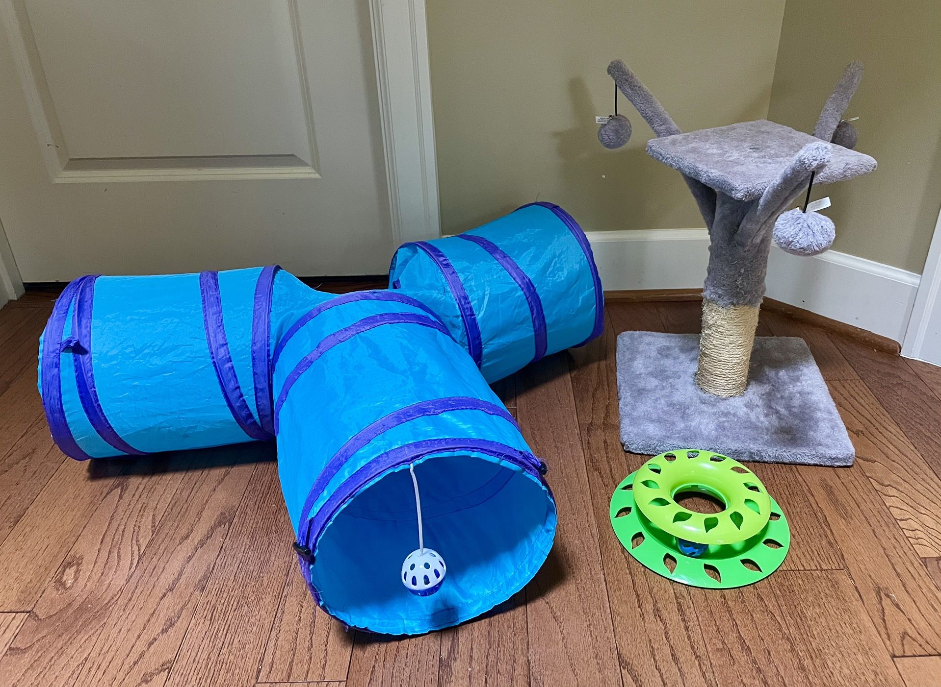 Cat Scratcher, Tunnel and Enrichment Toys