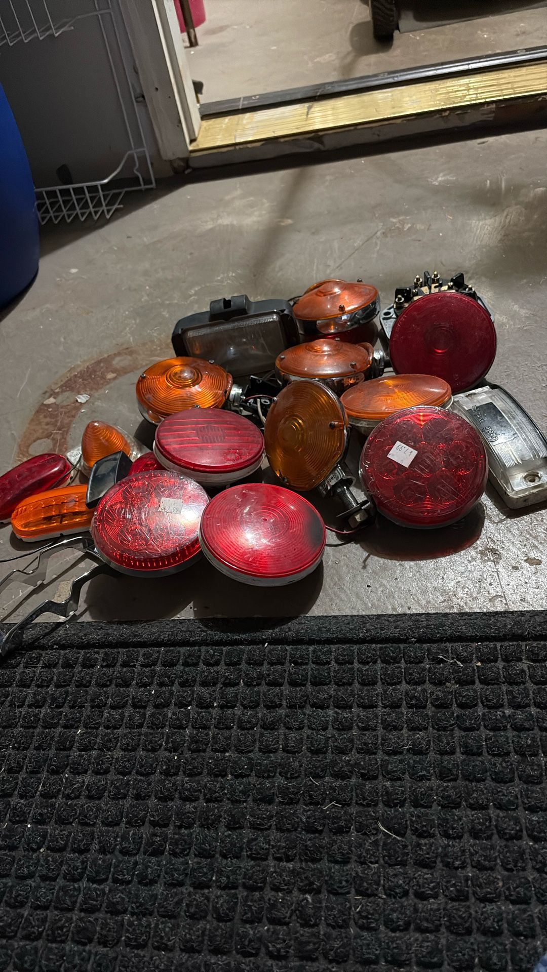 Light From Truck All Light 20