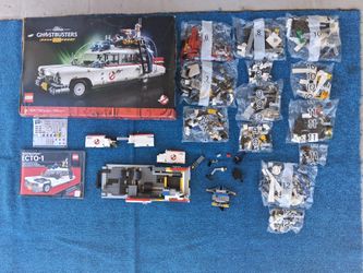 Ghostbusters Ecto-1 LEGO