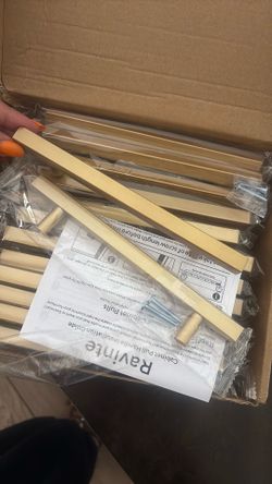 Cabinet handles