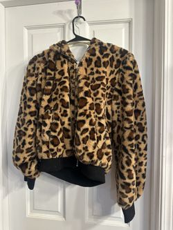 Size Medium Leopard Print Jacket Coat