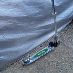 Razor Scooter In Excellent Condition 