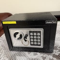 Jugreat Safe. Fire Proof. 1.6 Cubic Foot. Pick Up In Pasadena. 