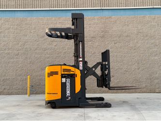 Jungheinrich ETR340 /36V Electric - Reach Truck 4,000 lb Capacity 21.5' High Mast - Standup Stand Up Forklift Fork Lift