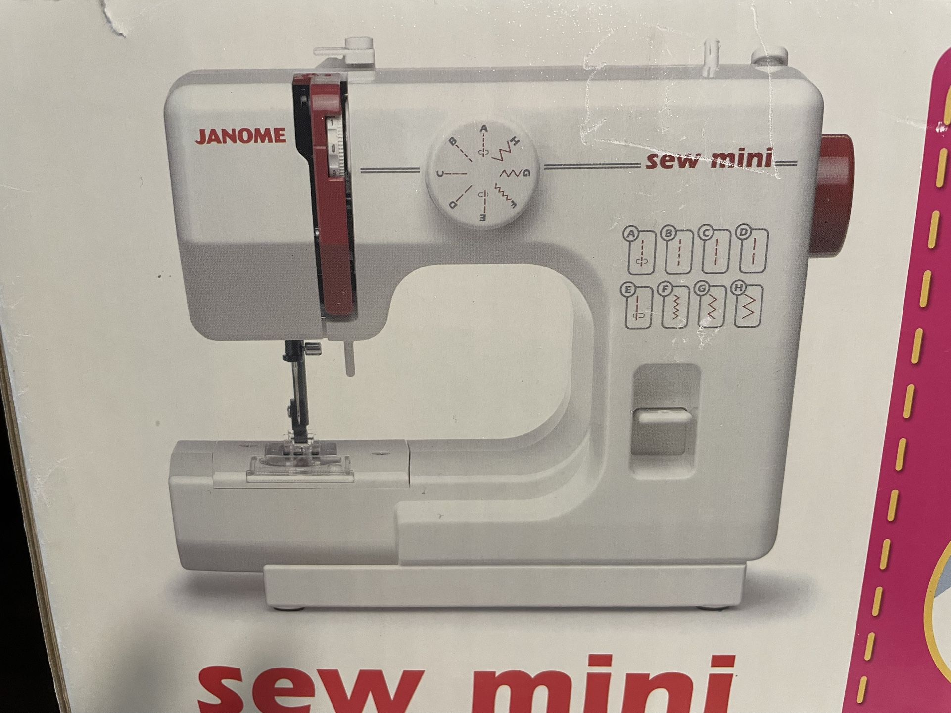 Mini Sewing Machine