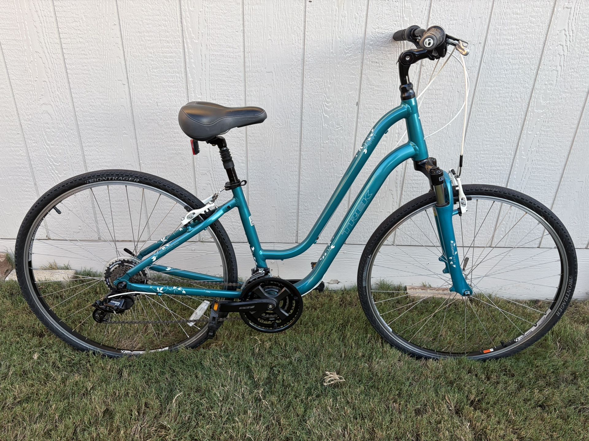 Trek Verve 2 WSD Hybrid Bicycle
