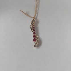 10k Ruby/Diamond Pendant