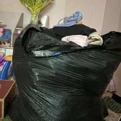 bag full of girl toddler clothes 
