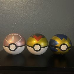 Pokemon Tin Ball Set