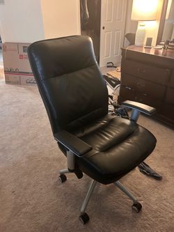 Black Leather High-Back Office Chair