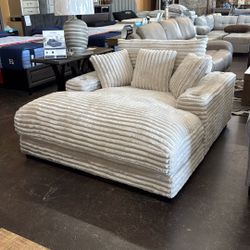 Oversized Chaise Lounge