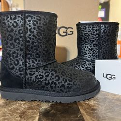 New UGG Girls’ Classic Black Glitter Leopard