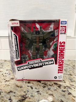 Transformers figures in box