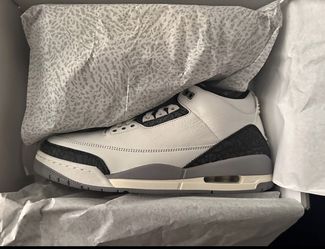 New Air Jordan 3 Retro - Never Been Worn