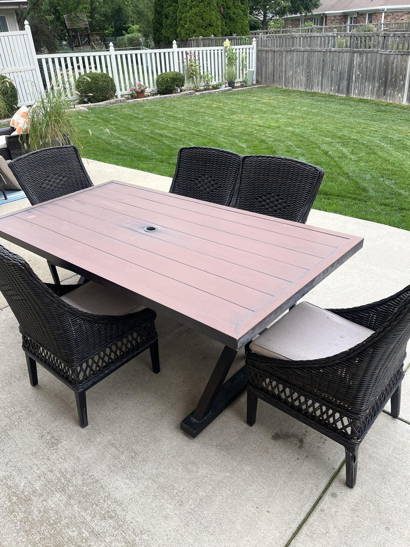 Patio-Dining Set