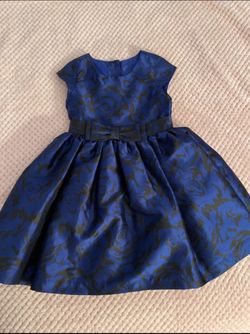 Girls sz 4 Holiday dresses