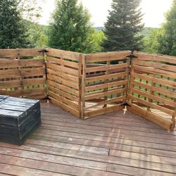 2 Sets Of (2) Wood Pallets Photo Wall Display or Backdrop with Hinges Can Stack Or Not