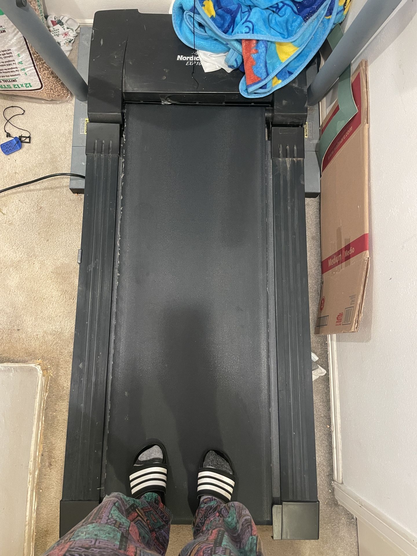 NordicTrack Exp1000i Treadmill