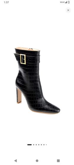Boots size 9.5