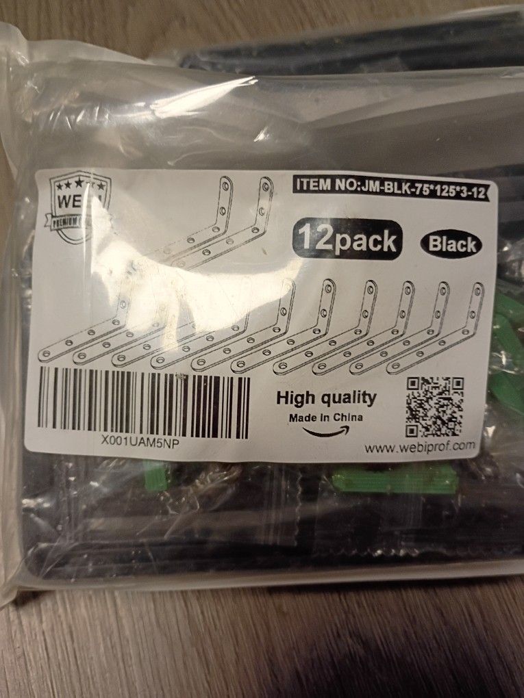 New 12 Pack Black L Brackets