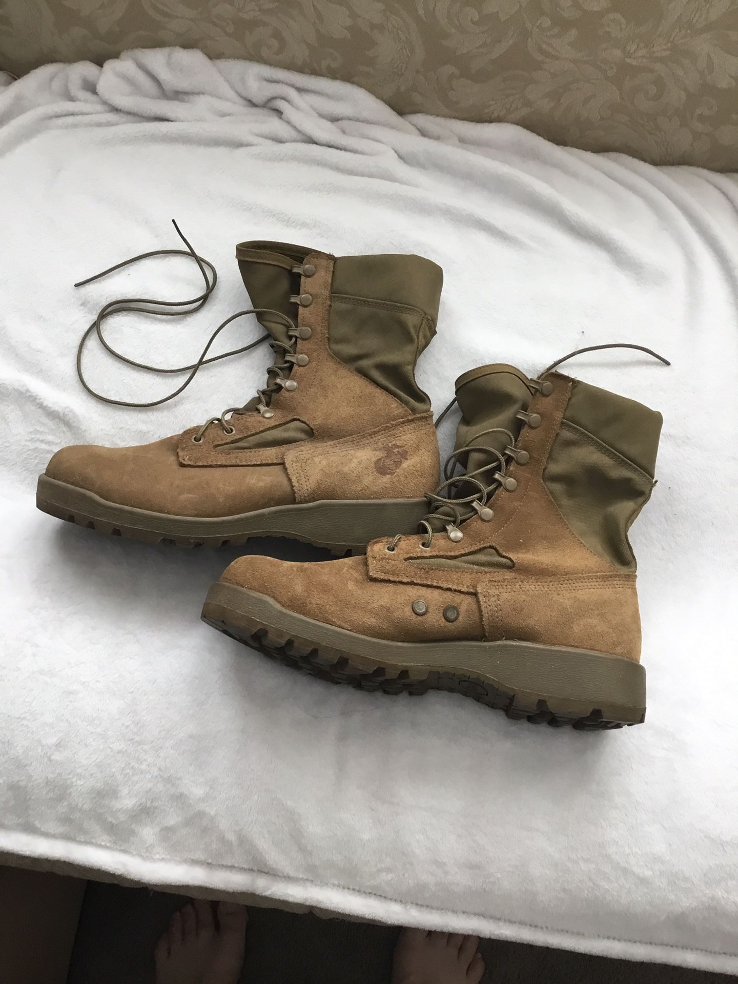 Marine Corps Belleville coyote brown combat boots size 10 wide in excellent used condition.