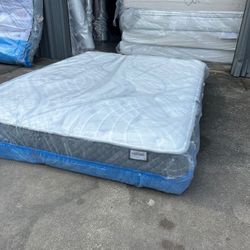 Queen Size Mattress And Box Spring 