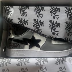 BAPE Shoes size 8