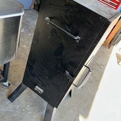 Master Built Electric Smoker