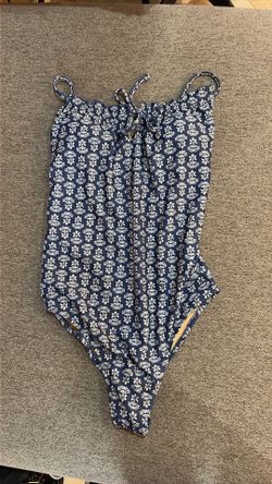 Old navy women bathing suit