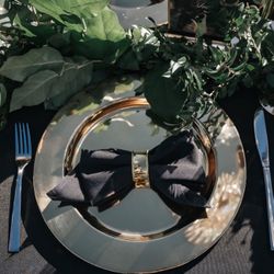 Gold metal napkin rings 