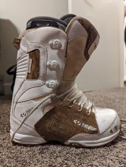 Thirty-two Men's Snowboard Boots Size 9