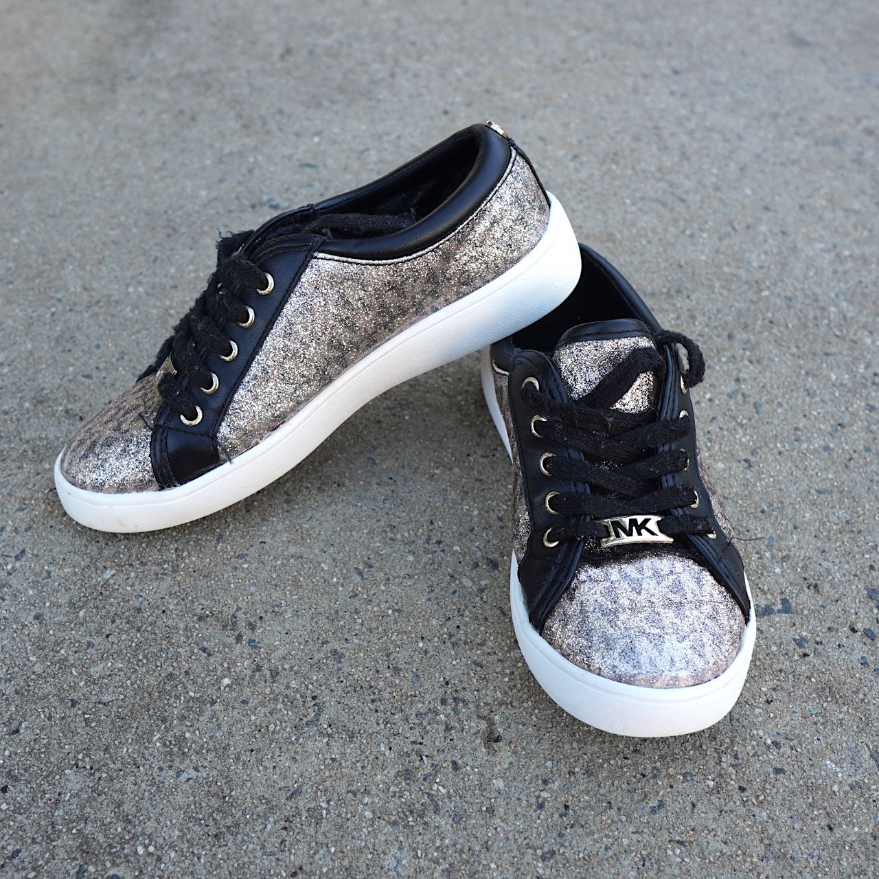 Michael Kors MK Kids Youth Size 1 Glitter Logo Low Top Sneaker Black/Silver