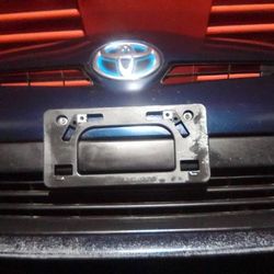 2010-2014 Toyota Prius Hybrid Complete Front Bumper With All The Accessories Oem.