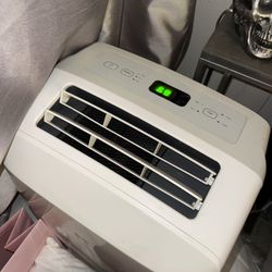 LG Portable Air conditioner 7000 BTU 