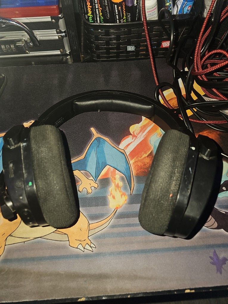 A Headset But No USB