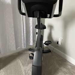 Life fitness Exercise Bike 