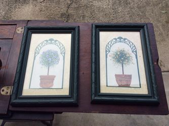 Set of two topiary pictures 12x81/2 each