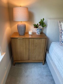 Nightstand/Cabinet-2 Door