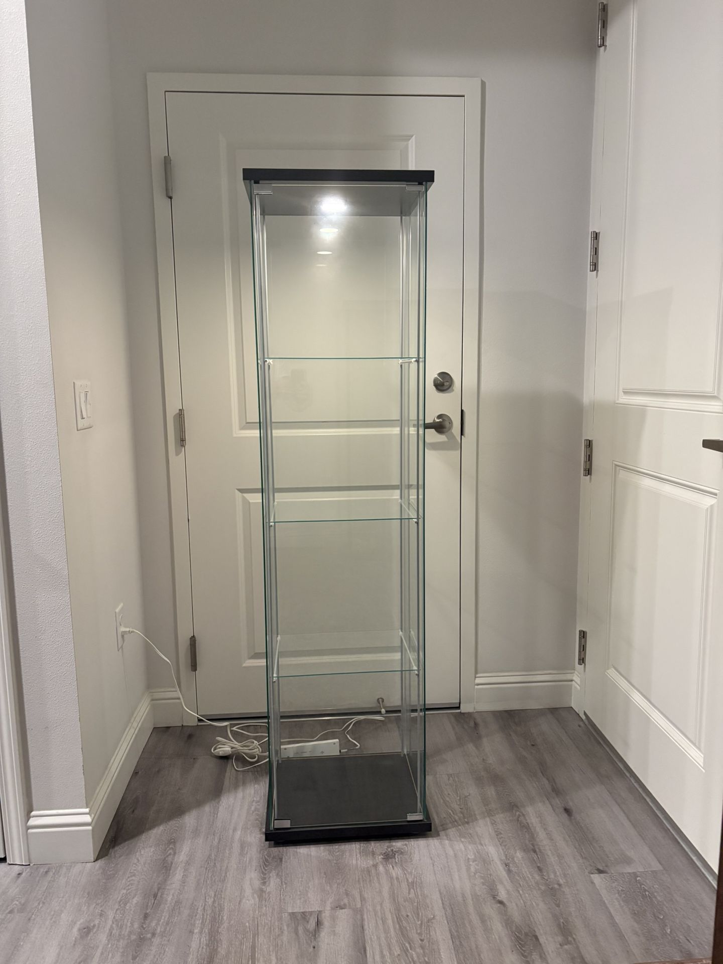IKEA DETOLF Glass Display Cabinet w/ LED Lights for Sale in Fresno, CA ...
