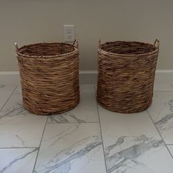Set Of Matching Wicker Baskets 