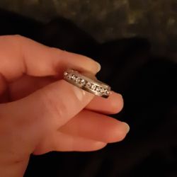 Stainless Steel Band with Crystals-Size 11 3/4❣😀💎