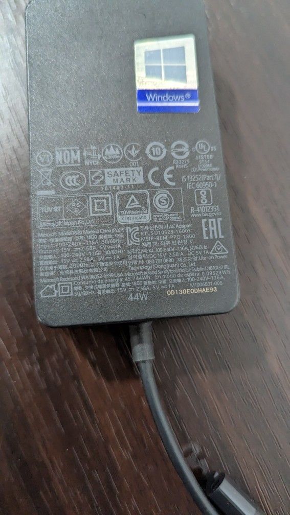 Microsoft Surface Charger 44w