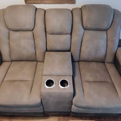 Next-Gen DuraPella Performance Fabric Dual Power Reclining Sofa