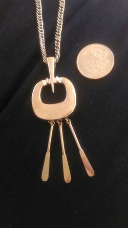 Silver necklace on chain 24"